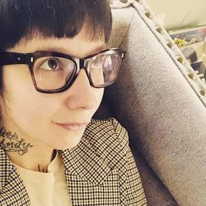 Meet your Posher, Noemie
